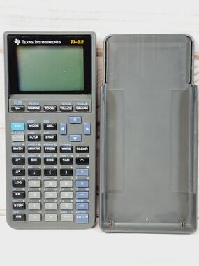 Texas Instrument TI 82 Graphing Calculator With Cover Tested - Read